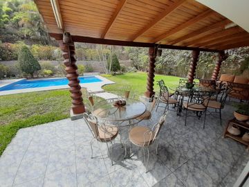 !!! Oportunidad Unica !!! Majestuosa Casa, Finos Acabados, Amplios Jardines y Andeneria