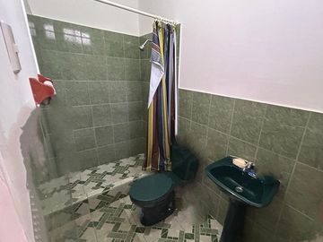 URBANIZACION ACAPULCO  CON SALIDA AL MAR  Y SEGURIDAD VENDO CASA DOS PISOS 5 DORMITORIOS