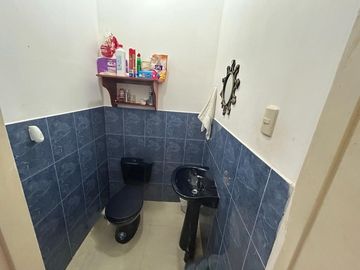 URBANIZACION ACAPULCO  CON SALIDA AL MAR  Y SEGURIDAD VENDO CASA DOS PISOS 5 DORMITORIOS