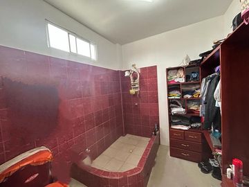 URBANIZACION ACAPULCO  CON SALIDA AL MAR  Y SEGURIDAD VENDO CASA DOS PISOS 5 DORMITORIOS