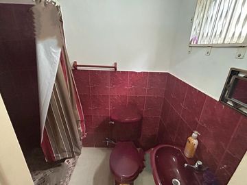 URBANIZACION ACAPULCO  CON SALIDA AL MAR  Y SEGURIDAD VENDO CASA DOS PISOS 5 DORMITORIOS