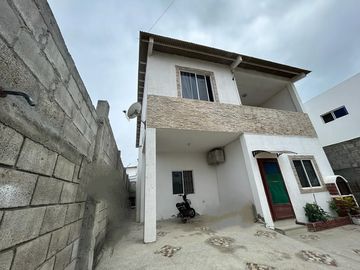 URBANIZACION ACAPULCO  CON SALIDA AL MAR  Y SEGURIDAD VENDO CASA DOS PISOS 5 DORMITORIOS