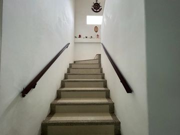 URBANIZACION ACAPULCO  CON SALIDA AL MAR  Y SEGURIDAD VENDO CASA DOS PISOS 5 DORMITORIOS