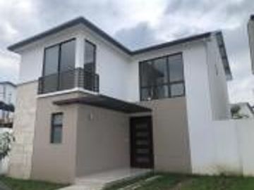 Casa en Venta Por Estrenar - Vilanova - Vía Salitre