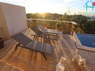 Casa en renta vacacional. Con terraza, alberca, jacuzzi, Pool bar, asoleadero, jardín