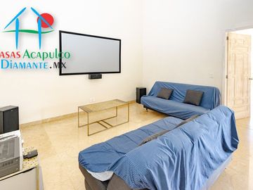 Casa en renta vacacional. Con terraza, alberca, jacuzzi, Pool bar, asoleadero, jardín