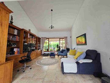 Venta Casa La Primavera una planta X Lomas de Cumbaya, Urb. El Carrizo Conjunto de 8 Casas, C-500 m², T-1.500 m² $750.000