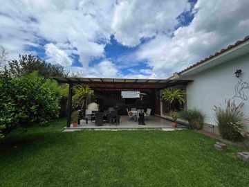 Venta Casa La Primavera una planta X Lomas de Cumbaya, Urb. El Carrizo Conjunto de 8 Casas, C-500 m², T-1.500 m² $750.000
