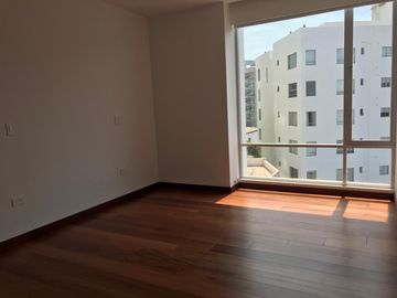 Vendo Departamento de  424.10 m2 en La González Suárez.