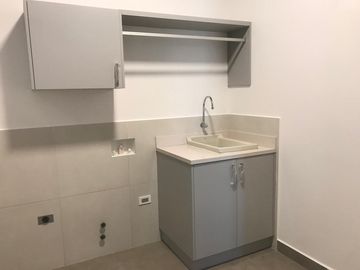 Vendo Departamento de  424.10 m2 en La González Suárez.