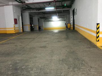 Vendo Departamento de  424.10 m2 en La González Suárez.