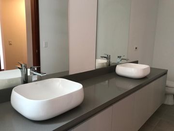 Vendo Departamento de  424.10 m2 en La González Suárez.