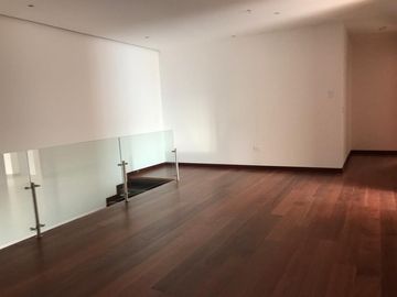 Vendo Departamento de  424.10 m2 en La González Suárez.