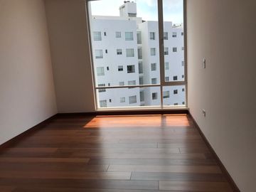 Vendo Departamento de  424.10 m2 en La González Suárez.
