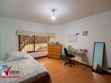 RREMATE DE CASAS COMO TERRENO IDEAL PARA CONSTRUCTOR, UNA PLANTA, PARAMETROS PARA 2 PISOS, IDEAL PARA CONSTRUCTOR, CON OPCION PARA 2 CASAS, ZONA RESID