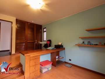 RREMATE DE CASAS COMO TERRENO IDEAL PARA CONSTRUCTOR, UNA PLANTA, PARAMETROS PARA 2 PISOS, IDEAL PARA CONSTRUCTOR, CON OPCION PARA 2 CASAS, ZONA RESID