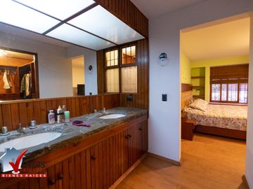 RREMATE DE CASAS COMO TERRENO IDEAL PARA CONSTRUCTOR, UNA PLANTA, PARAMETROS PARA 2 PISOS, IDEAL PARA CONSTRUCTOR, CON OPCION PARA 2 CASAS, ZONA RESID