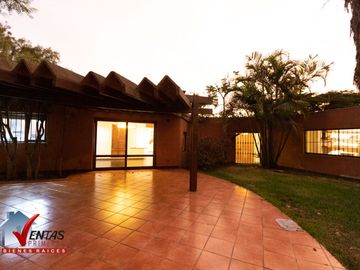 RREMATE DE CASAS COMO TERRENO IDEAL PARA CONSTRUCTOR, UNA PLANTA, PARAMETROS PARA 2 PISOS, IDEAL PARA CONSTRUCTOR, CON OPCION PARA 2 CASAS, ZONA RESID