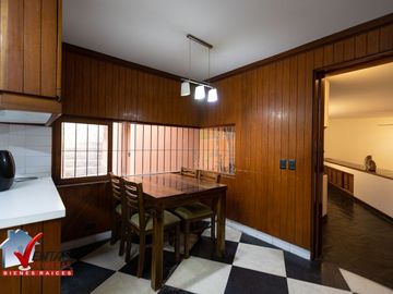 RREMATE DE CASAS COMO TERRENO IDEAL PARA CONSTRUCTOR, UNA PLANTA, PARAMETROS PARA 2 PISOS, IDEAL PARA CONSTRUCTOR, CON OPCION PARA 2 CASAS, ZONA RESID