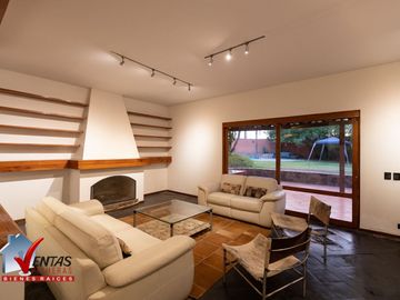 RREMATE DE CASAS COMO TERRENO IDEAL PARA CONSTRUCTOR, UNA PLANTA, PARAMETROS PARA 2 PISOS, IDEAL PARA CONSTRUCTOR, CON OPCION PARA 2 CASAS, ZONA RESID