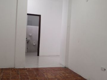 BAJÓ DE PRECIO!!! OFICINA O SUITE EN VENTA EN PLENO CENTRO