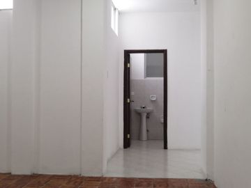 BAJÓ DE PRECIO!!! OFICINA O SUITE EN VENTA EN PLENO CENTRO