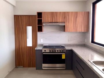 VENDO CASA NUEVA EN ZEREZOTLA, 3 NIVELES,  FRACCIONAMIENTO EXCLUSIVO