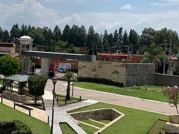 VENDO CASA NUEVA EN ZEREZOTLA, 3 NIVELES,  FRACCIONAMIENTO EXCLUSIVO