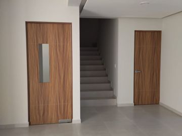 VENDO CASA NUEVA EN ZEREZOTLA, 3 NIVELES,  FRACCIONAMIENTO EXCLUSIVO