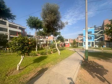 Se Vende Casa Como Terreno En Urb. Micaela Bastidas Los Olivos