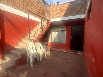 Se Vende Casa Como Terreno En Urb. Micaela Bastidas Los Olivos