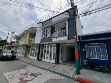 SE VENDE CASA  BARRIO VILLA LUCIA