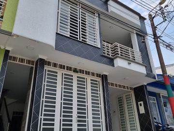 SE VENDE CASA  BARRIO VILLA LUCIA