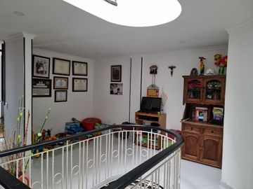 SE VENDE CASA  BARRIO VILLA LUCIA