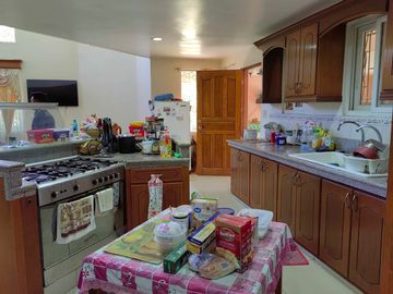 5 Bedroom Moroccan-American Large House in Castillejos, Zambales