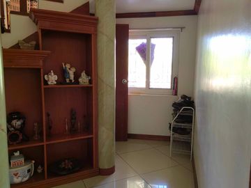 5 Bedroom Moroccan-American Large House in Castillejos, Zambales