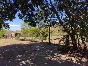 5 Bedroom Moroccan-American Large House in Castillejos, Zambales