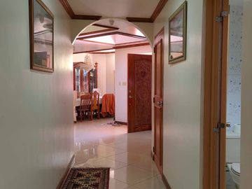 5 Bedroom Moroccan-American Large House in Castillejos, Zambales