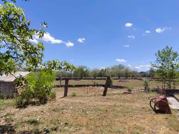 5 Bedroom Moroccan-American Large House in Castillejos, Zambales