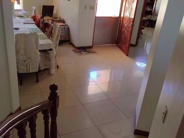 5 Bedroom Moroccan-American Large House in Castillejos, Zambales