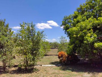 5 Bedroom Moroccan-American Large House in Castillejos, Zambales