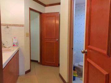 5 Bedroom Moroccan-American Large House in Castillejos, Zambales