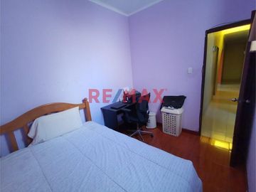 Venta De Amplio Departamento En Segundo Piso Con Aires En Tercer Y Cuarto Piso En Magdalena