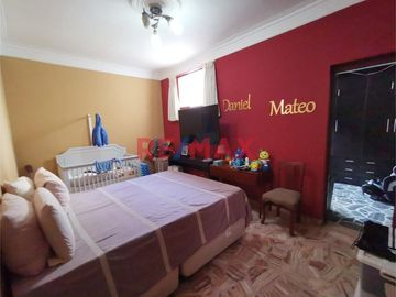Venta De Amplio Departamento En Segundo Piso Con Aires En Tercer Y Cuarto Piso En Magdalena