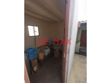 Venta De Amplio Departamento En Segundo Piso Con Aires En Tercer Y Cuarto Piso En Magdalena