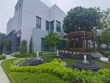 ● Type Tuscan Style Modern Colonnade ● Single house 2 Storey, 4 Beds, 4 Parking | 82.00 sq.w. 391.00 sq.m. | Near Near Central Westville 7 mins., Bang