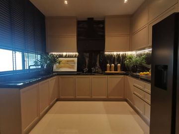 ● Type Tuscan Style Modern Colonnade ● Single house 2 Storey, 4 Beds, 4 Parking | 82.00 sq.w. 391.00 sq.m. | Near Near Central Westville 7 mins., Bang