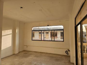 Venta de casa rentera en Urdenor II, Guayaquil