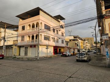 Venta de casa rentera en Urdenor II, Guayaquil