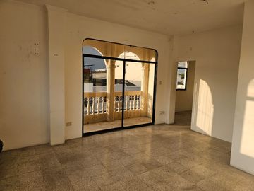 Venta de casa rentera en Urdenor II, Guayaquil